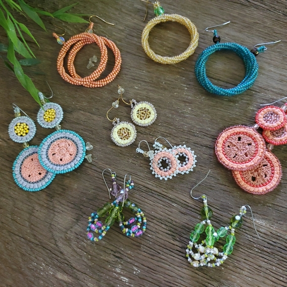 Reina Coralista Beaded Peruvian Earings - Picture 3 of 7